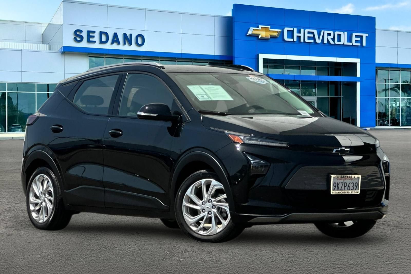 Used 2023 Chevrolet Bolt EUV LT FWD image 2
