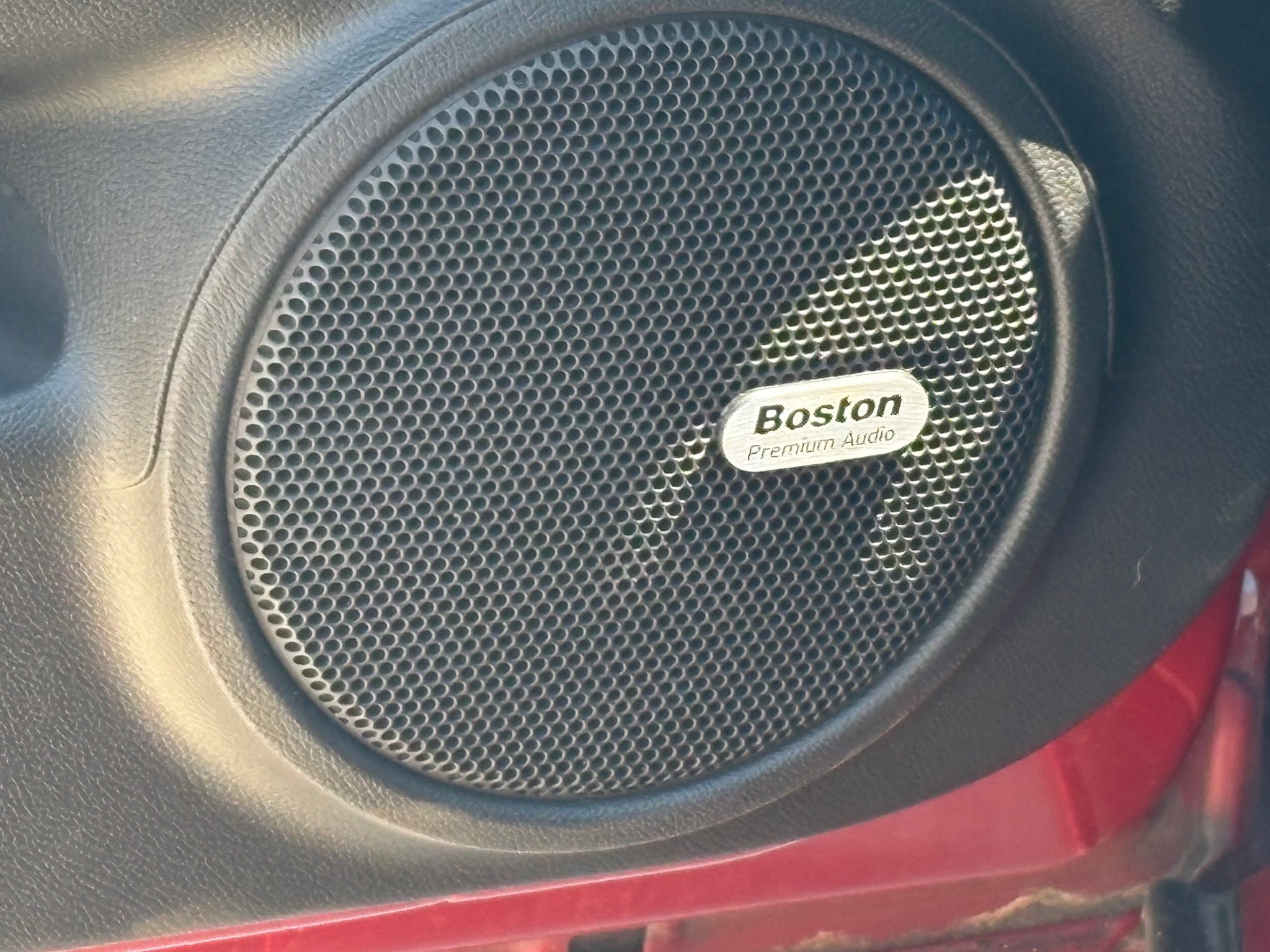 Used 2014 Chevrolet Camaro SS RWD image 13