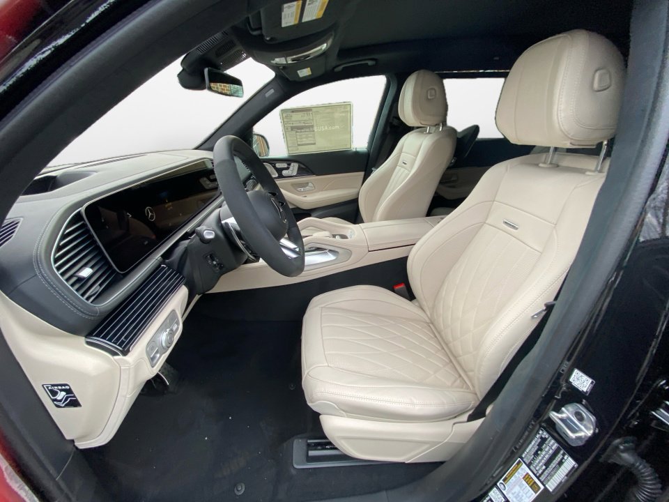 New 2026 Mercedes-Benz GLS 63 AMG 4MATIC image 9