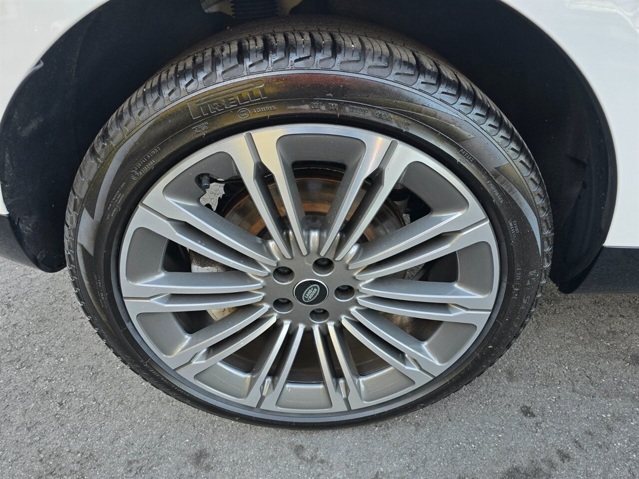 Used 2024 Land Rover Range Rover SE AWD/4WD image 30