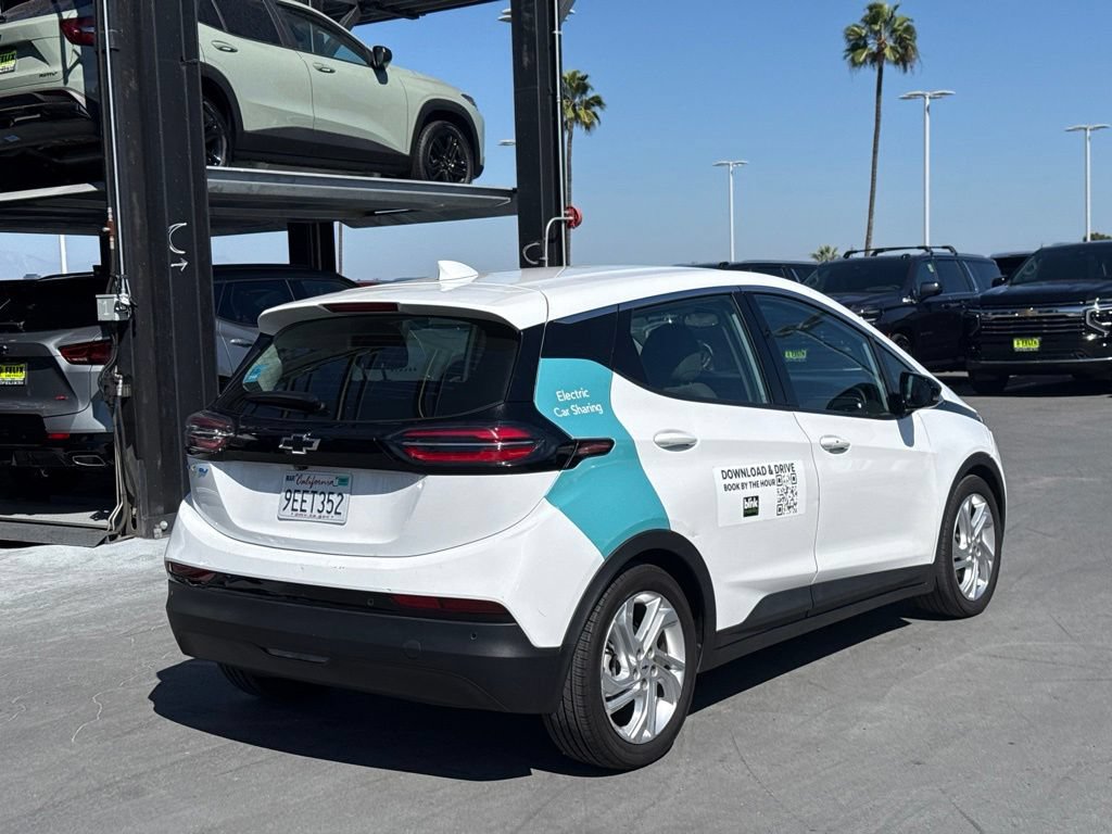 Used 2023 Chevrolet Bolt LT w/ Driver Confidence Package FWD image 5