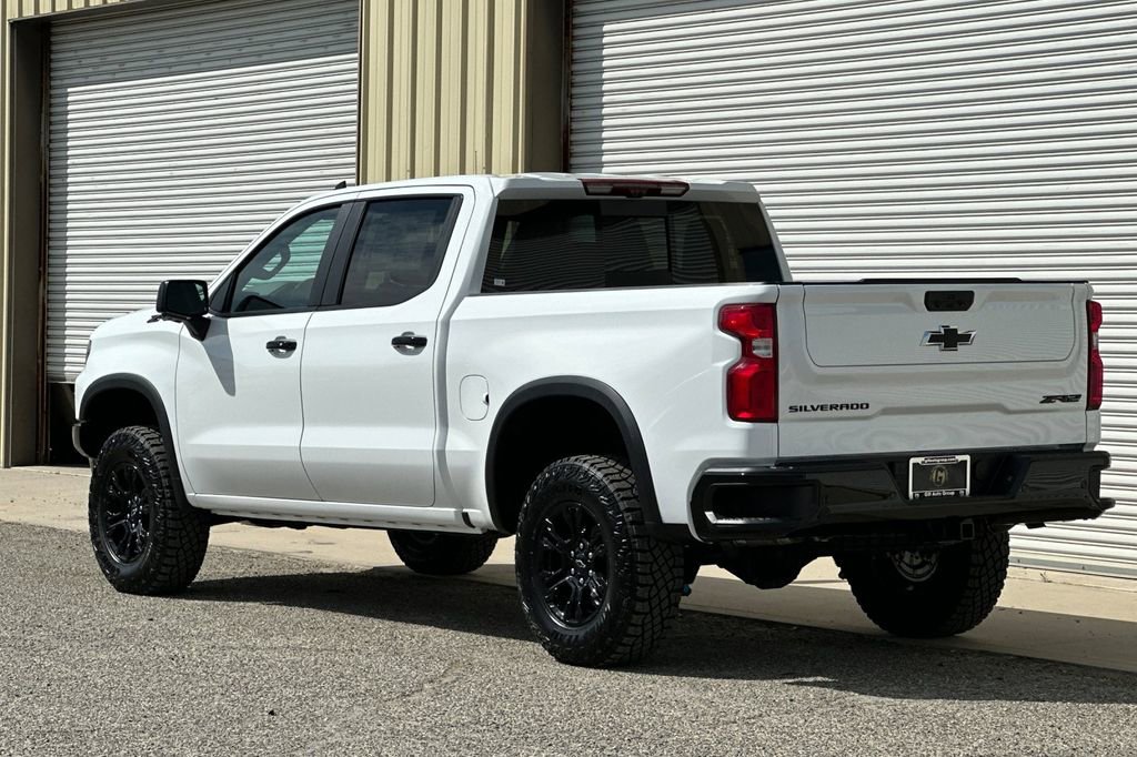 New 2026 Chevrolet Silverado 1500 ZR2 w/ Dark Appearance Package AWD/4WD image 4