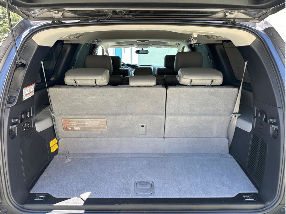 Used 2016 Toyota Sequoia Limited w/ Safety & Convenience Package AWD/4WD image 20