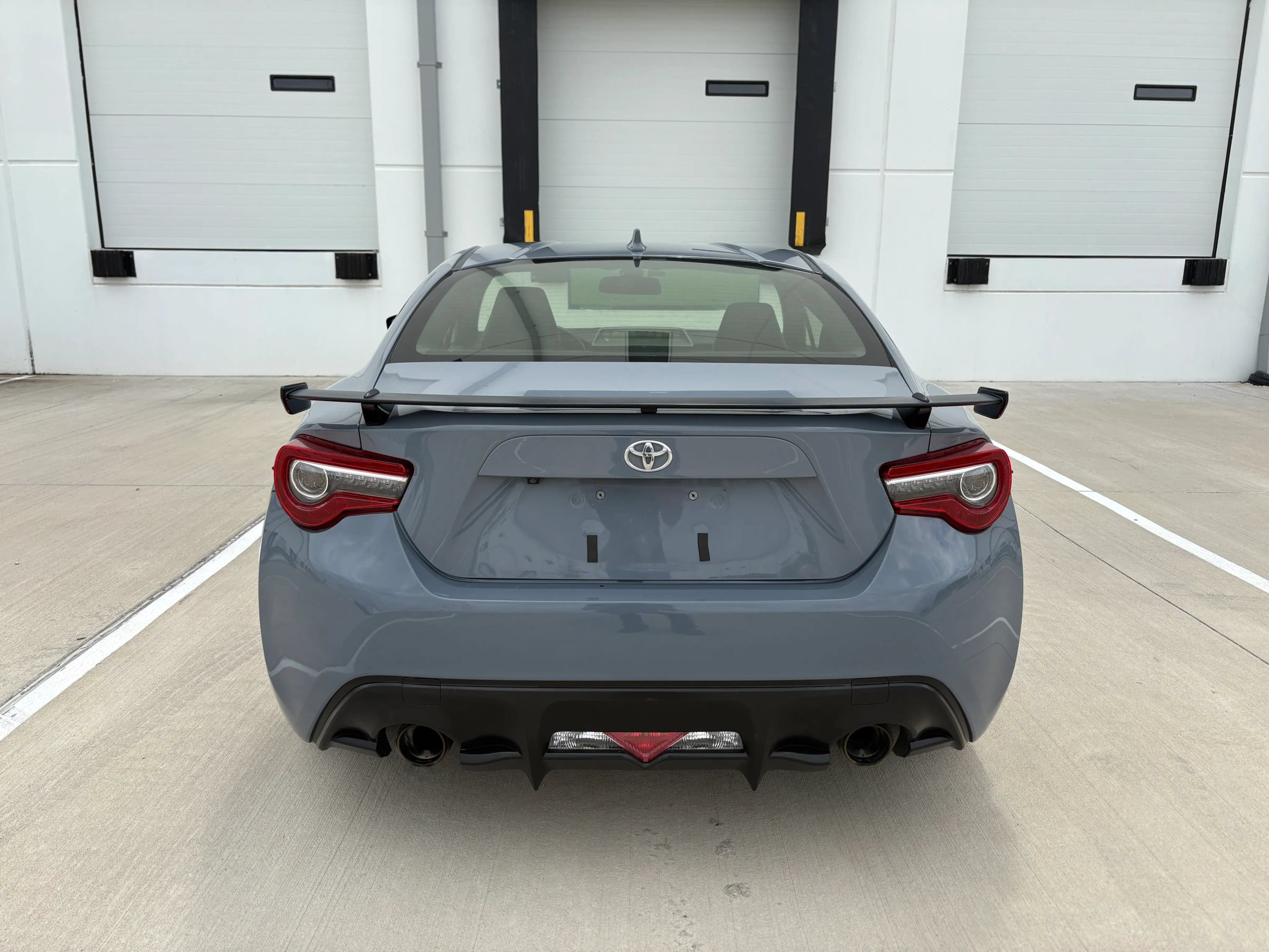 Used 2018 Toyota 86 RWD image 8