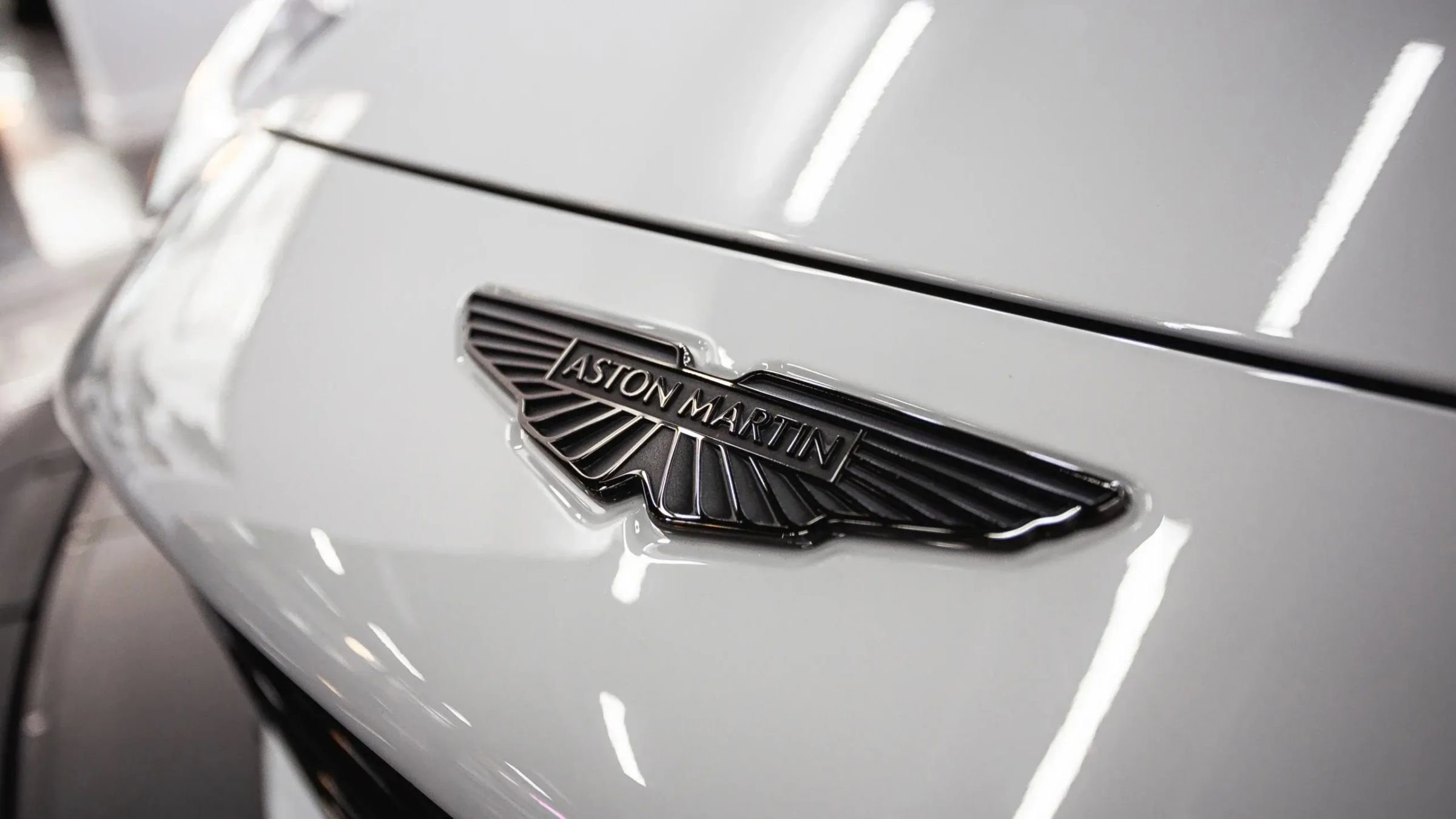 Used 2024 Aston Martin DB12 Convertible image 40