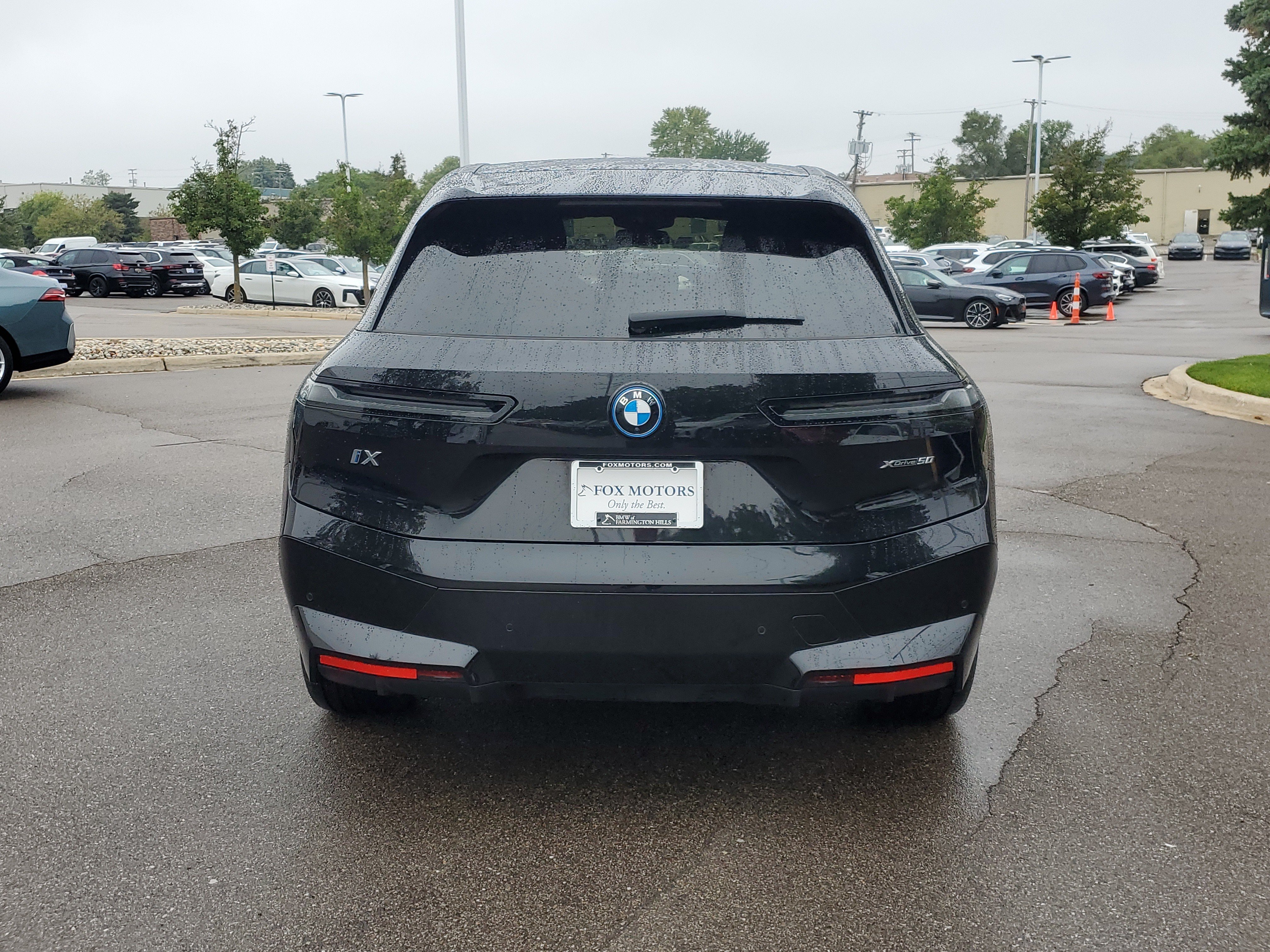 Certified 2024 BMW iX xDrive50 w/ Sport Package AWD/4WD image 4
