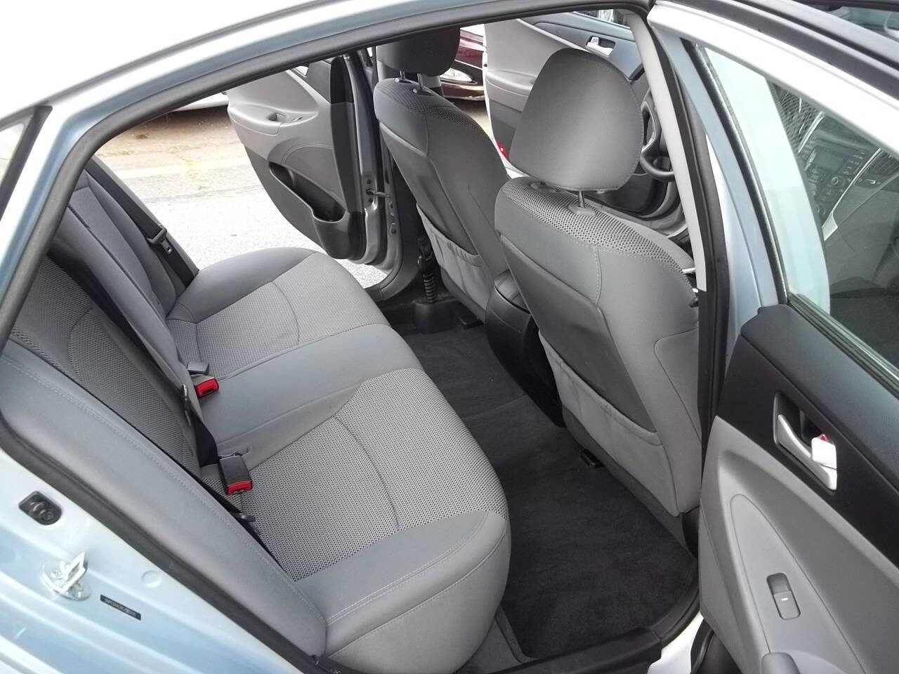 Used 2012 Hyundai Sonata GLS image 12