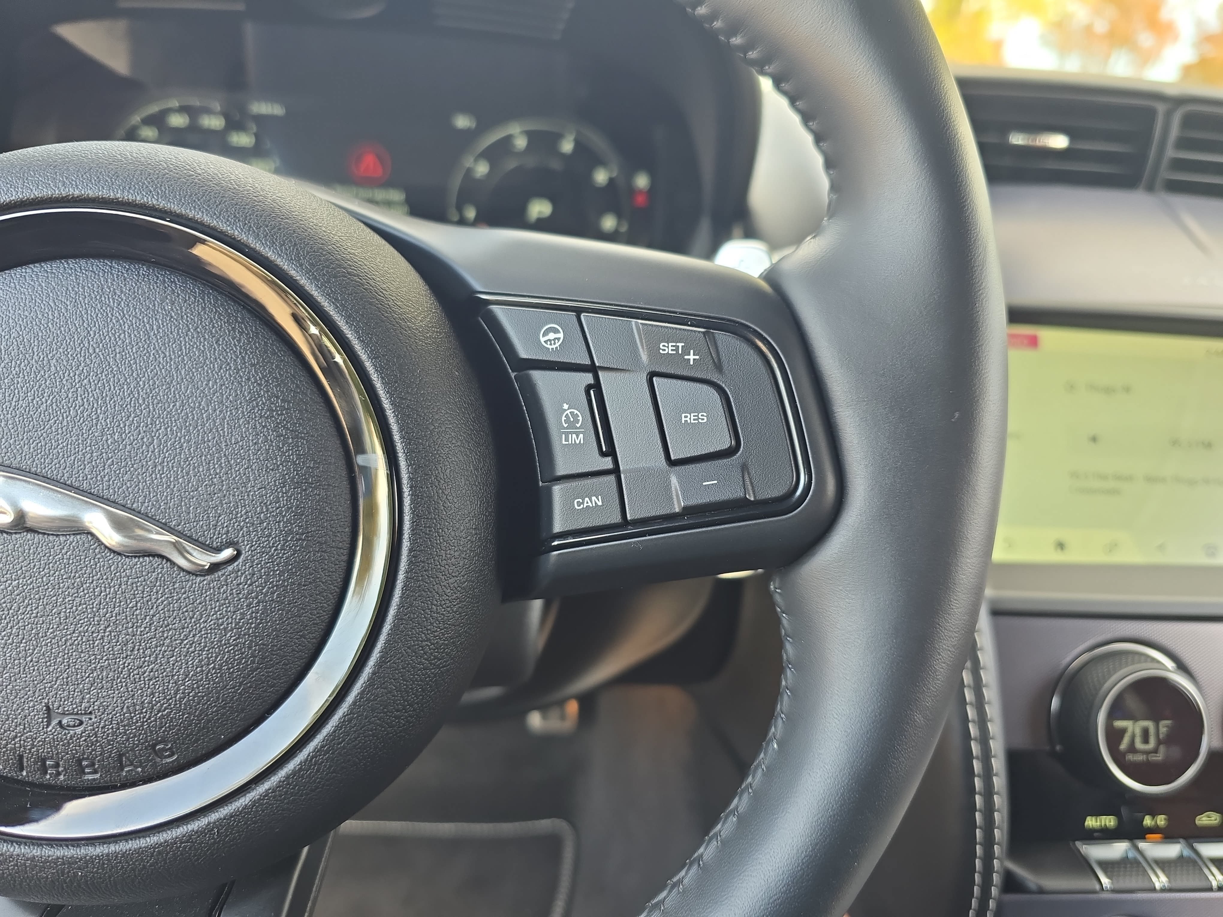 Certified 2023 Jaguar F-TYPE Convertible RWD image 15
