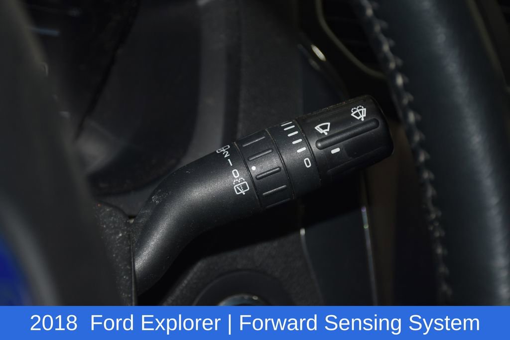 Used 2018 Ford Explorer XLT w/ Equipment Group 202A AWD/4WD image 11