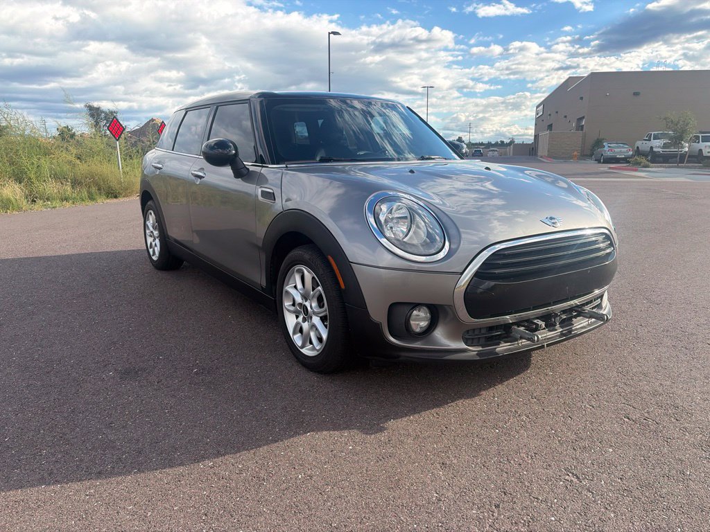 Used 2016 MINI Cooper Clubman FWD image 2