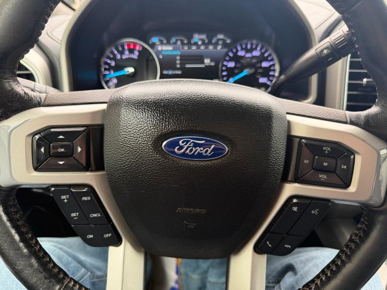 Used 2018 Ford F450 Lariat w/ Lariat Value Package AWD/4WD image 17