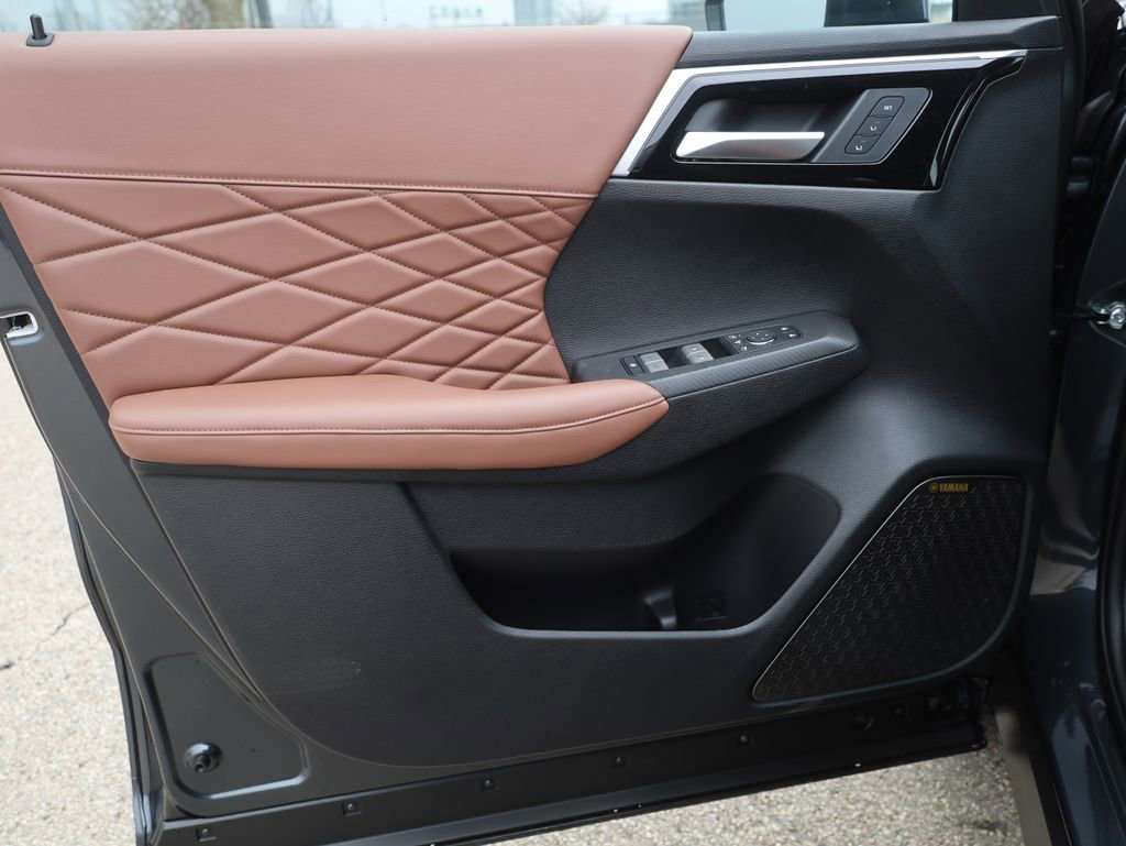 New 2025 Mitsubishi Outlander SEL image 38