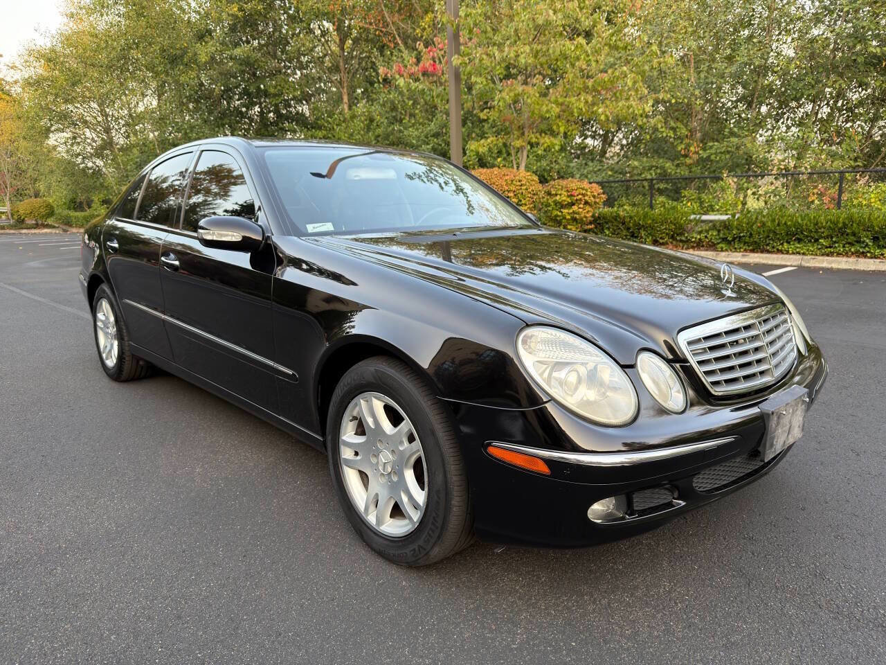 Used 2006 Mercedes-Benz E 350 Sedan image 3
