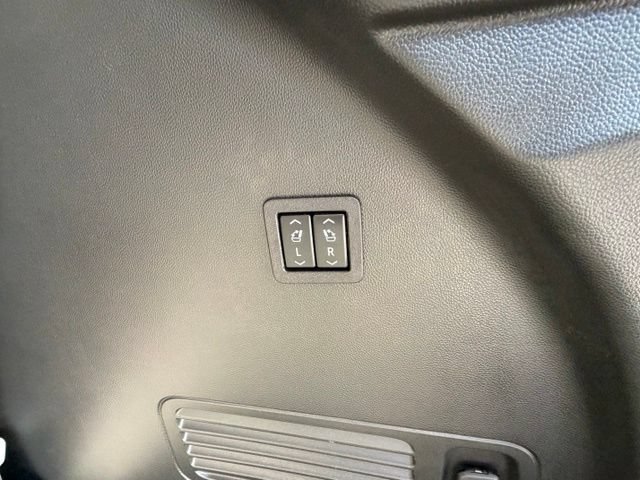 Used 2022 Buick Enclave Avenir w/ Avenir Technology Package FWD image 29