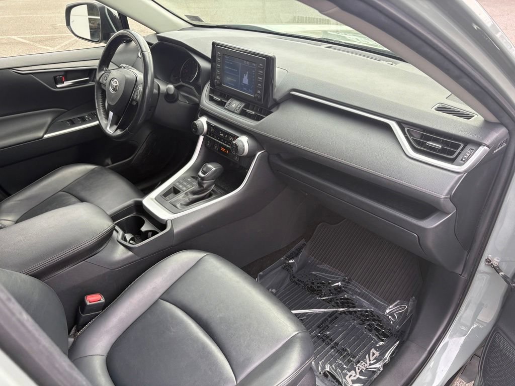Used 2019 Toyota RAV4 XLE Premium AWD/4WD image 24