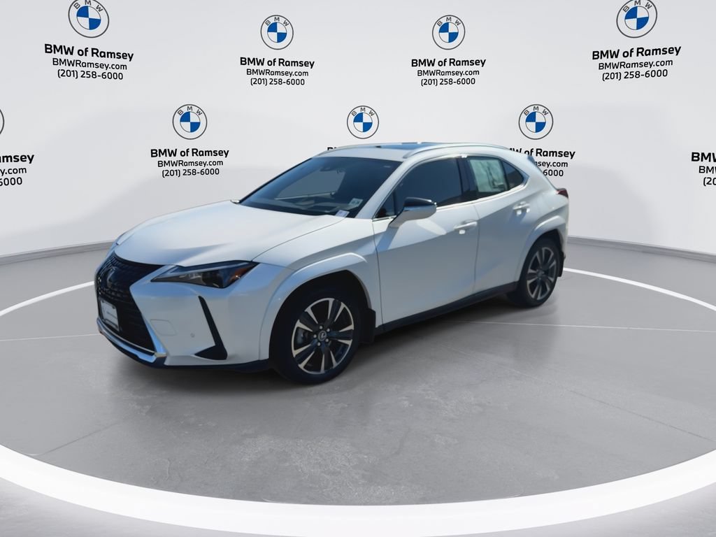 Used 2024 Lexus UX 250h AWD w/ Premium Package image 4
