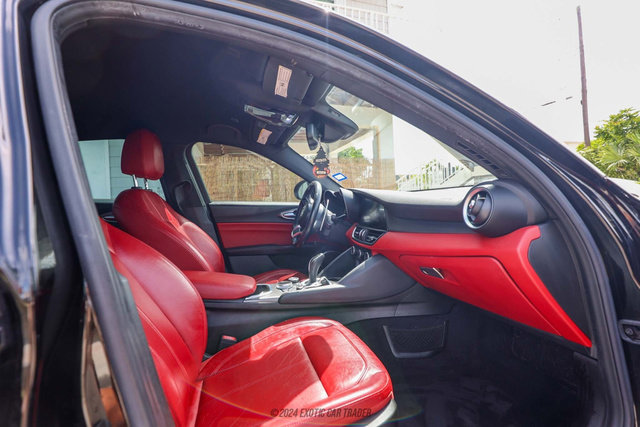 Used 2020 Alfa Romeo Giulia w/ Quick Order Package 22K Sport image 22