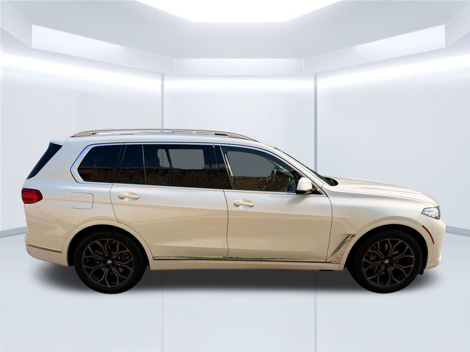 Used 2020 BMW X7 xDrive40i w/ Executive Package AWD/4WD image 4