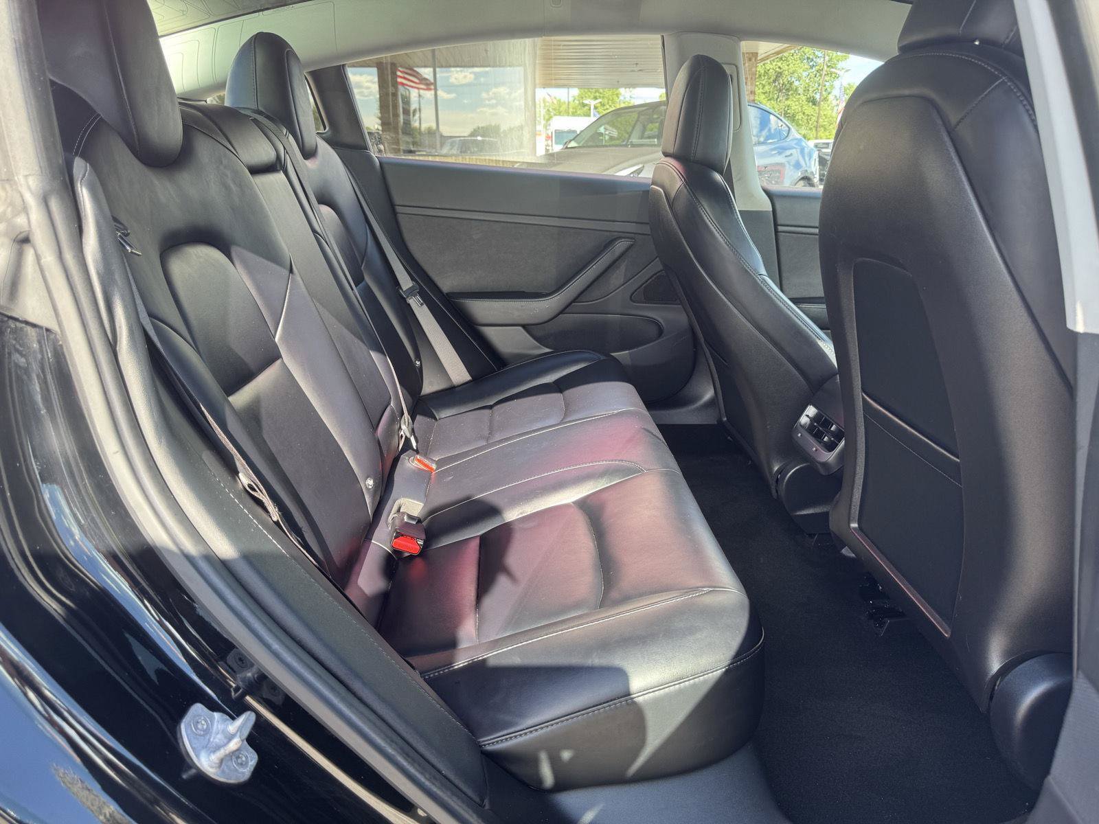 Used 2018 Tesla Model 3 Long Range AWD/4WD image 26