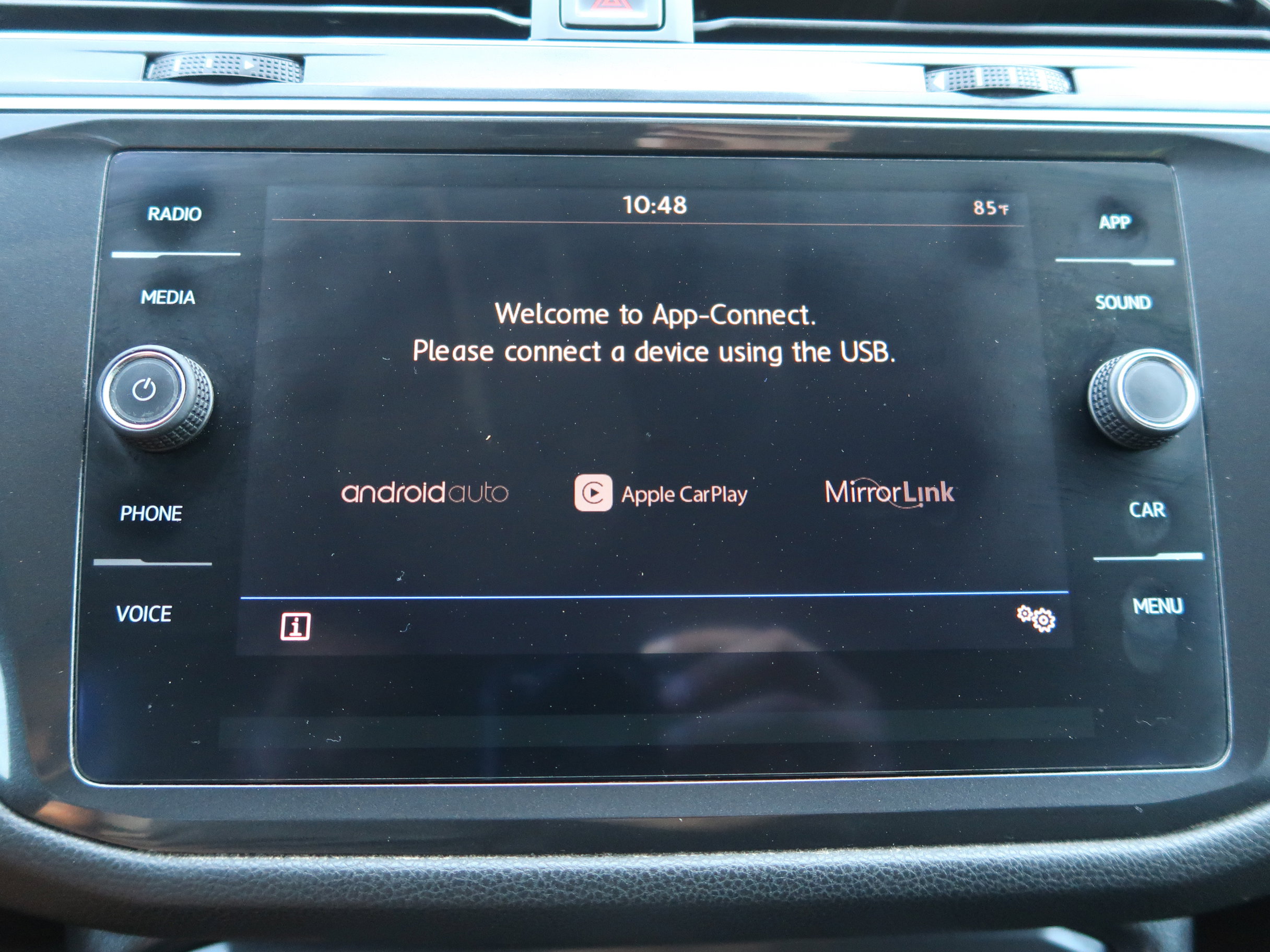 Used 2018 Volkswagen Tiguan SEL image 17