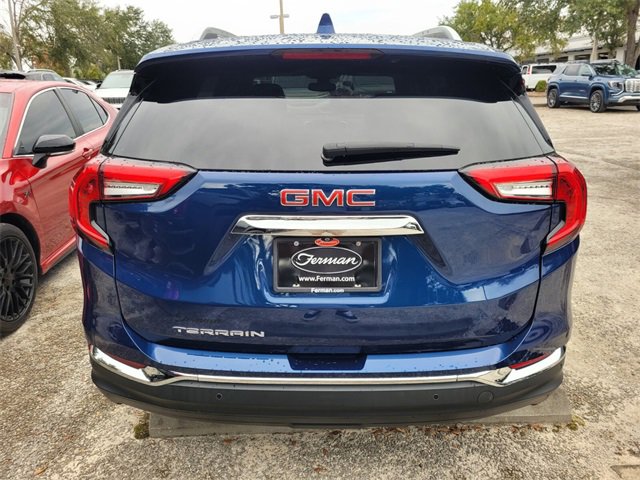 Used 2022 GMC Terrain SLT w/ Infotainment Package II image 6