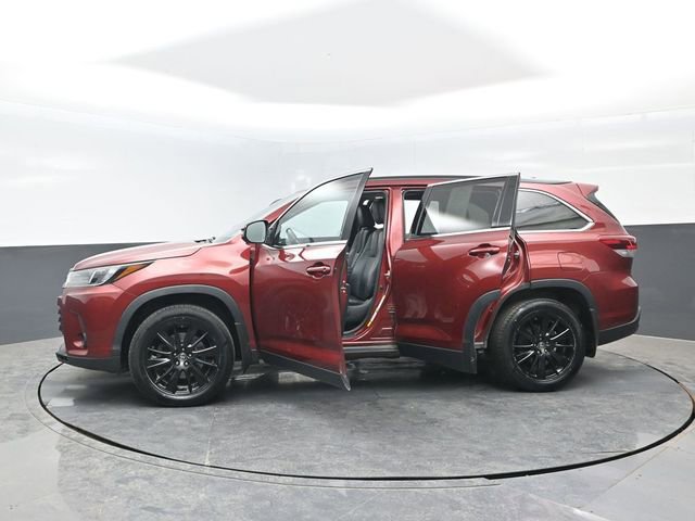 Used 2019 Toyota Highlander SE AWD/4WD image 30
