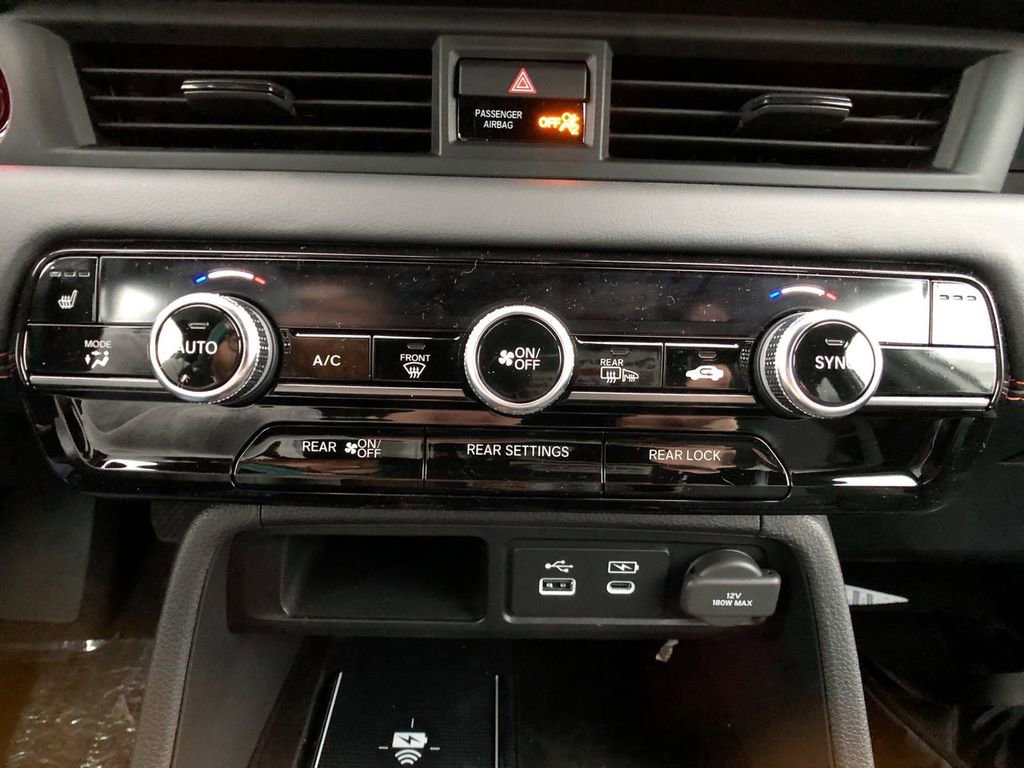 New 2025 Honda Pilot TrailSport image 19