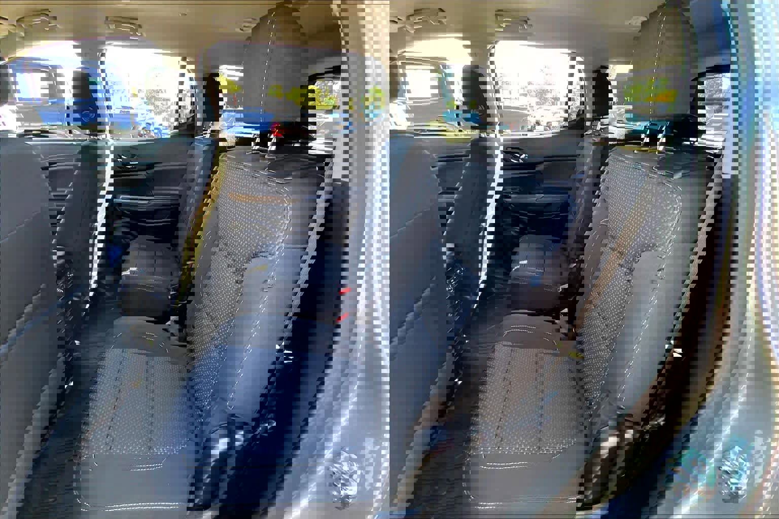 Certified 2023 GMC Acadia SLE w/ Driver Convenience Package image 20