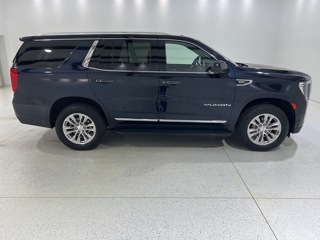 Used 2024 GMC Yukon SLT AWD/4WD image 7