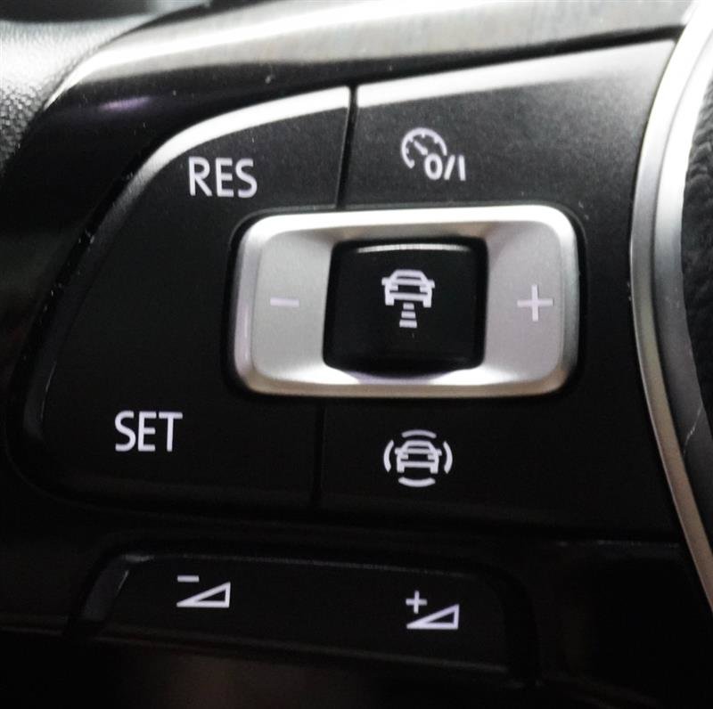Used 2020 Volkswagen Jetta SEL Premium FWD image 21