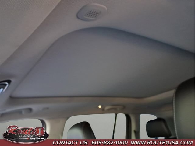 Used 2023 Jeep Grand Cherokee Limited AWD/4WD image 40