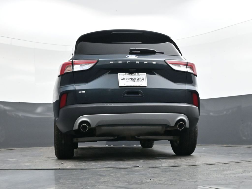 Used 2022 Ford Escape SE w/ Cold Weather Package image 28