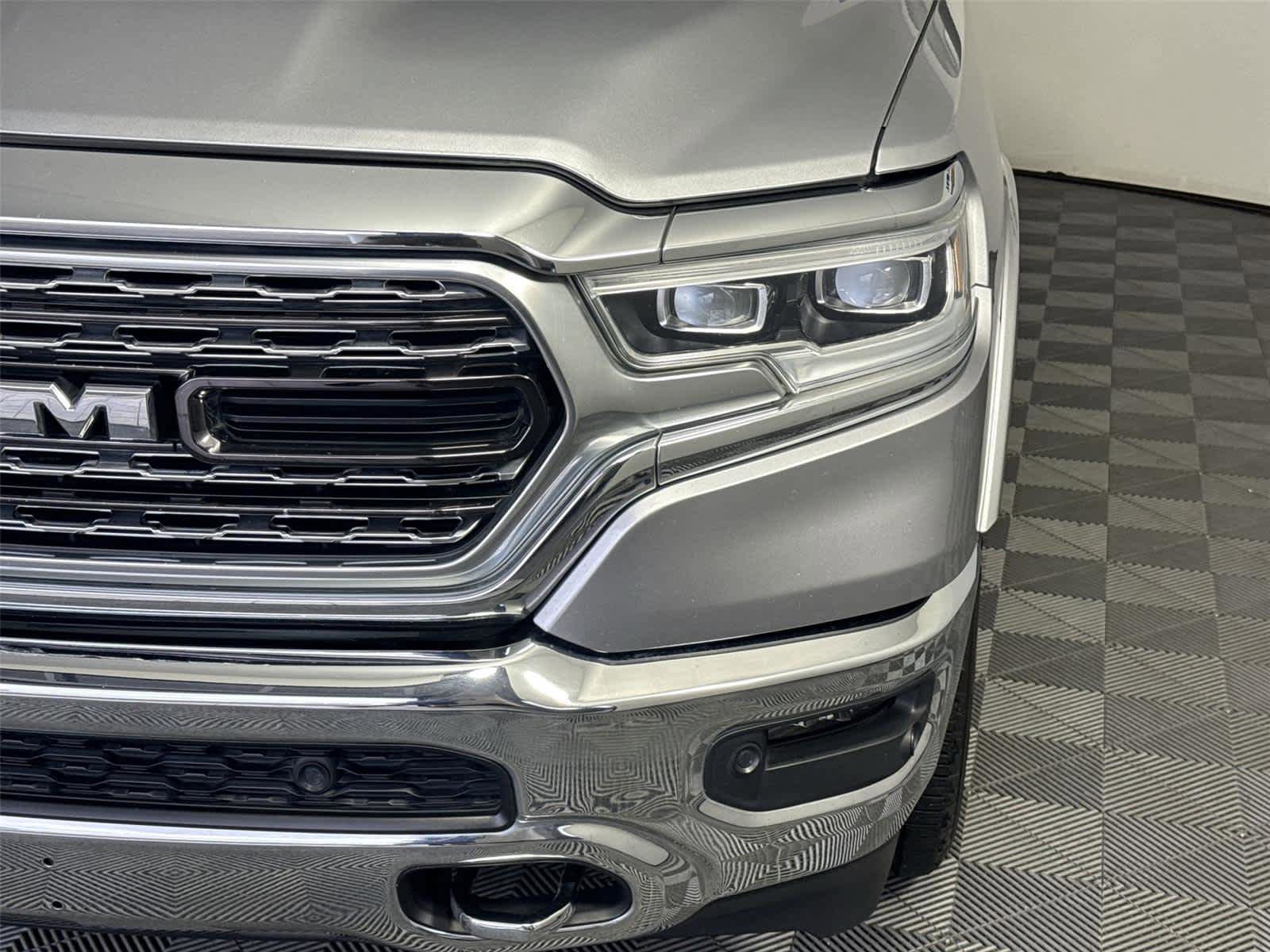Used 2021 RAM 1500 Limited AWD/4WD image 9