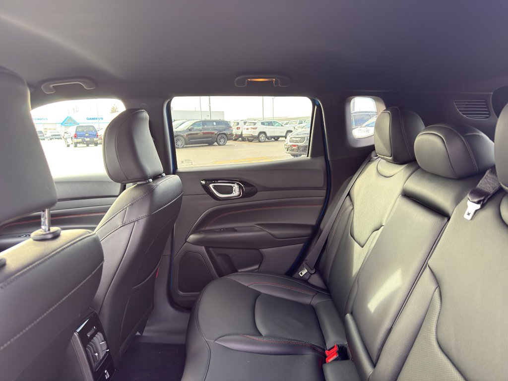 New 2025 Jeep Compass Trailhawk w/ Trailhawk Elite Group image 31