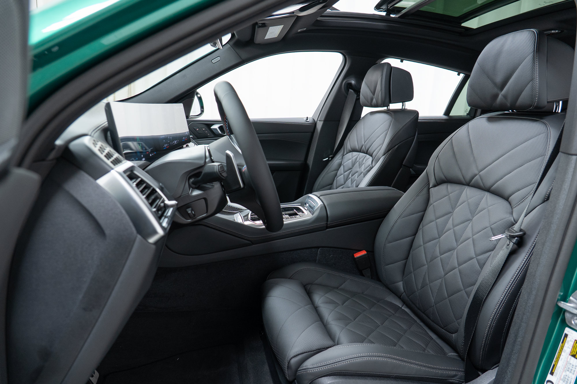 New 2027 BMW X6 M60i AWD/4WD image 13