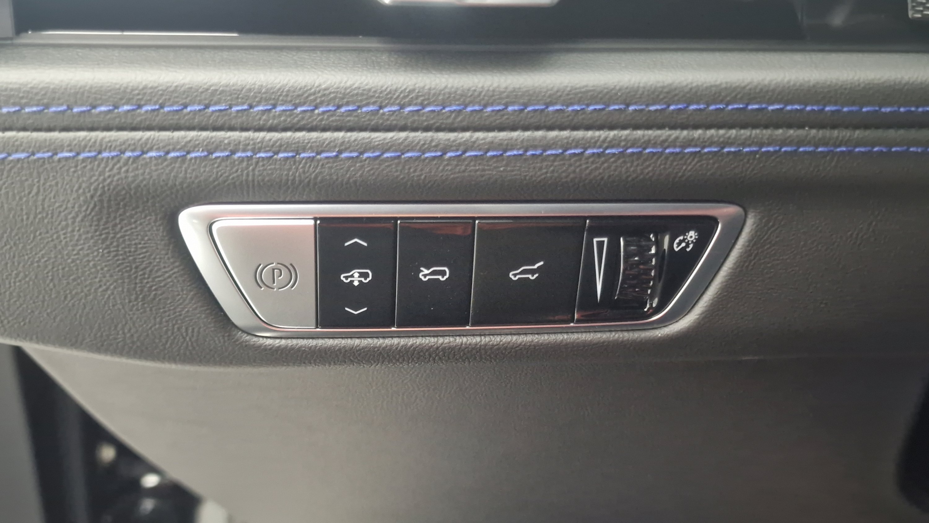 New 2026 Cadillac Escalade IQ Luxury 1 image 22