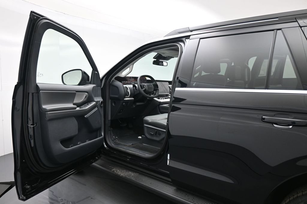 New 2026 Ford Expedition Active AWD/4WD image 8