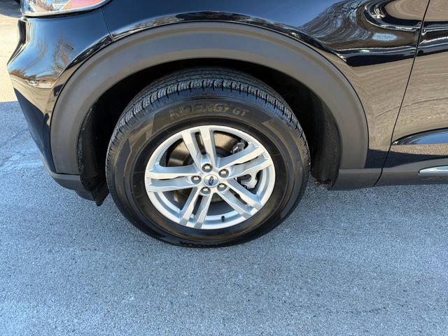 Used 2022 Ford Explorer XLT w/ Equipment Group 202A image 25