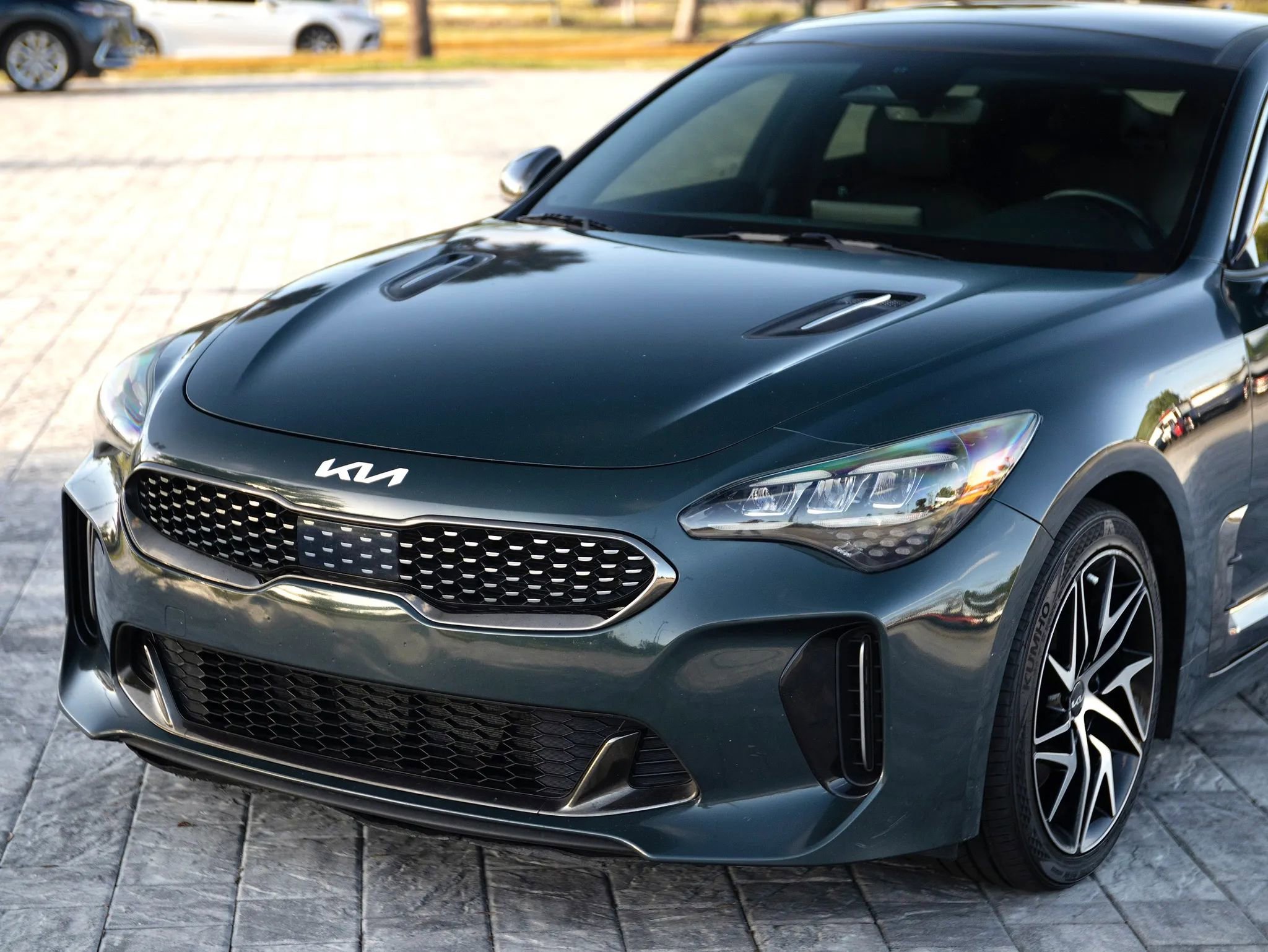 Used 2022 Kia Stinger GT-Line w/ Sun & Sound Package RWD image 4