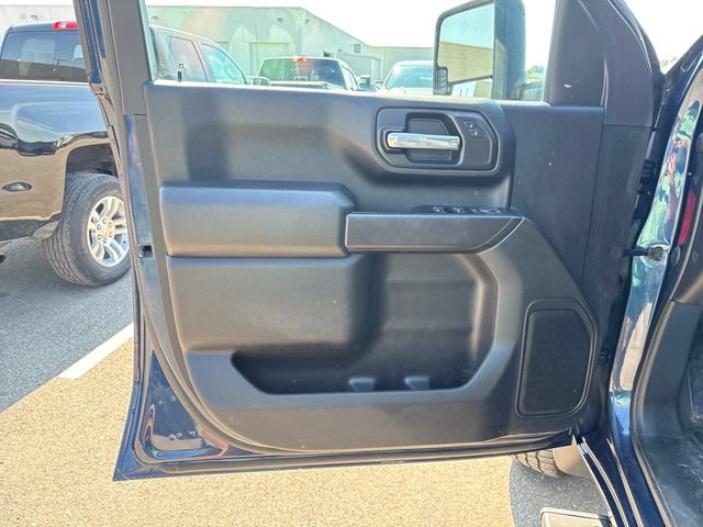 Used 2022 Chevrolet Silverado 2500 Custom w/ Custom Convenience Package AWD/4WD image 7