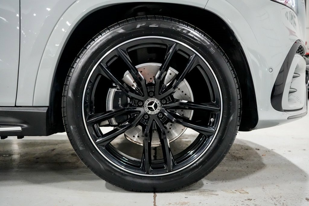 Used 2024 Mercedes-Benz GLS 580 4MATIC image 28