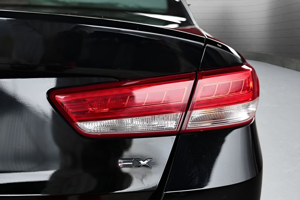 Used 2016 Kia Optima EX w/ Option Group 040 image 19