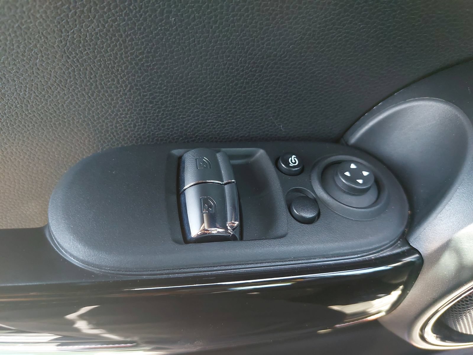 Used 2023 MINI Cooper John Cooper Works FWD image 26