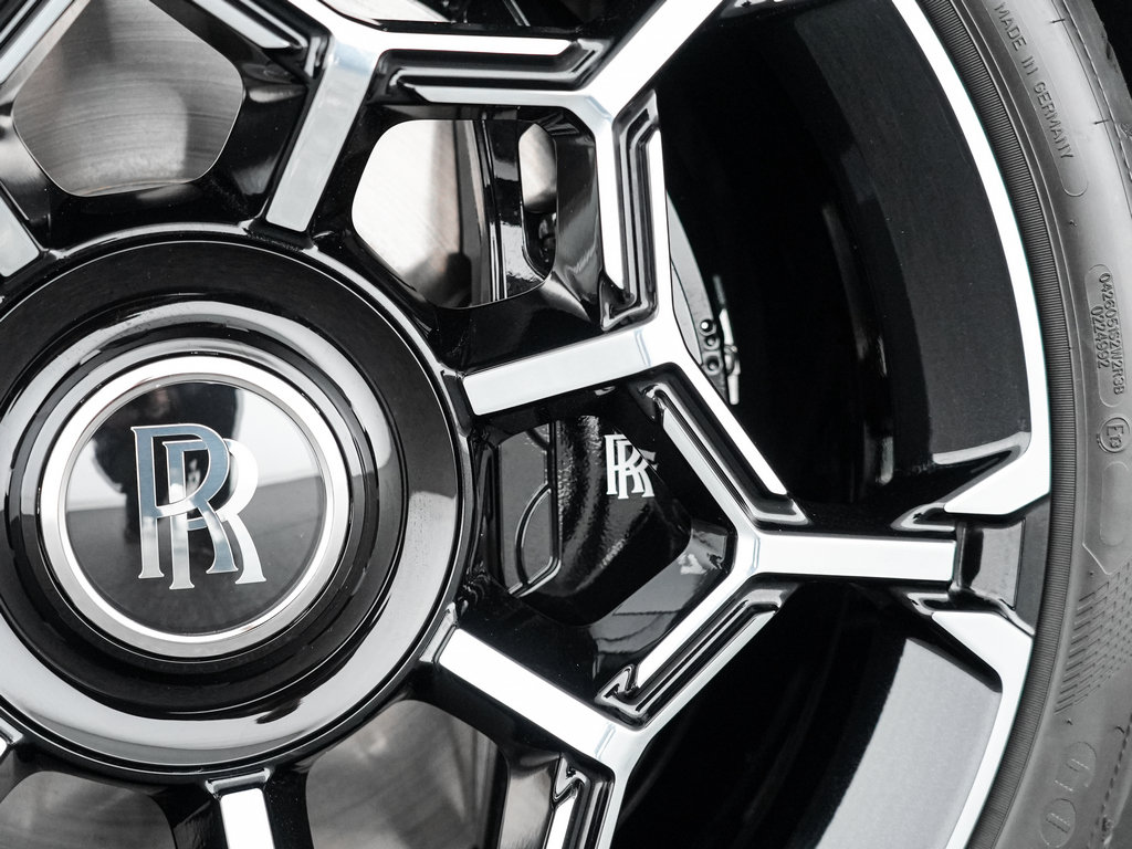 New 2027 Rolls-Royce Ghost Black Badge AWD/4WD image 42