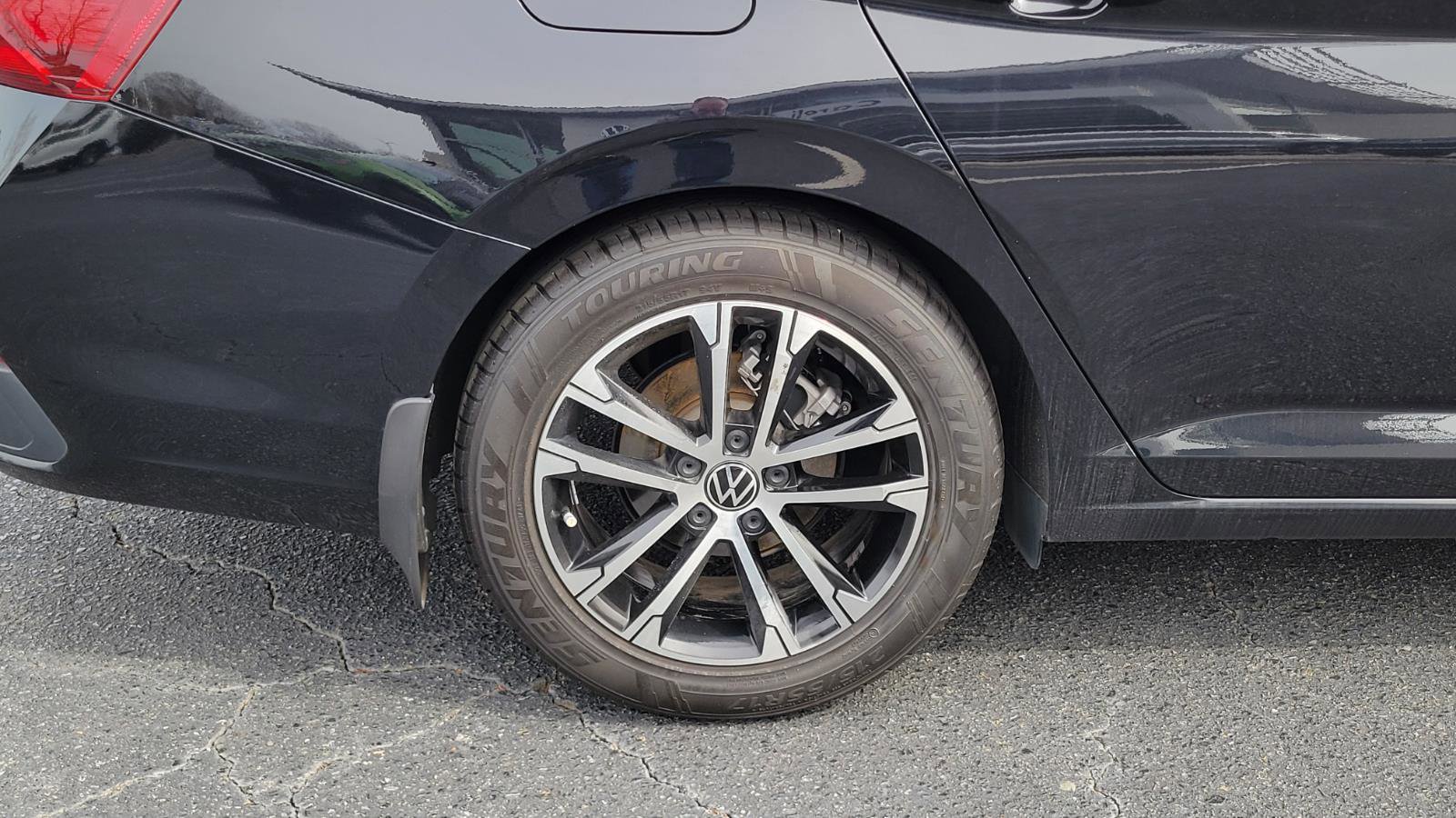 Used 2023 Volkswagen Jetta Sport image 12