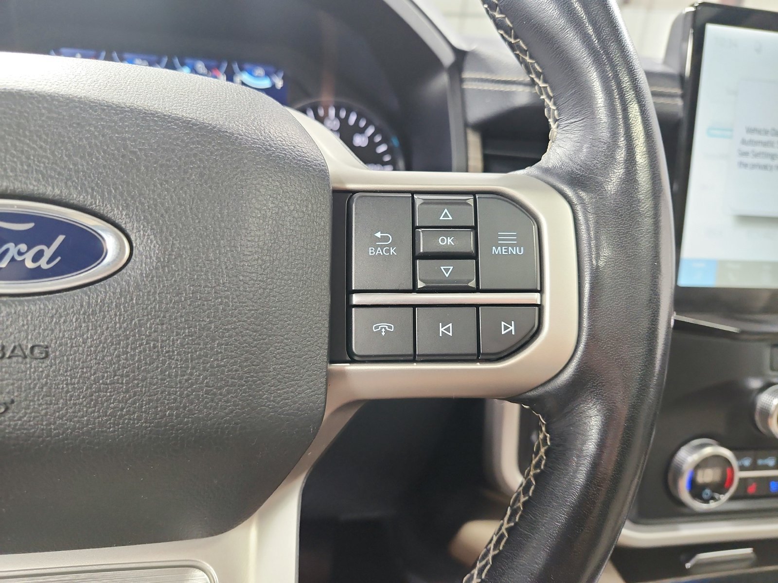 Used 2024 Ford Expedition Limited RWD image 25