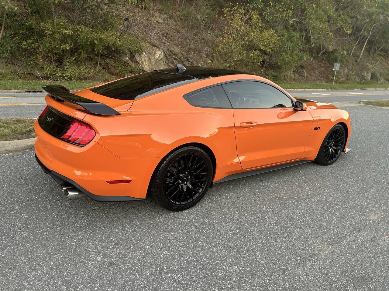 Used 2020 Ford Mustang GT w/ Black Accent Package RWD image 7