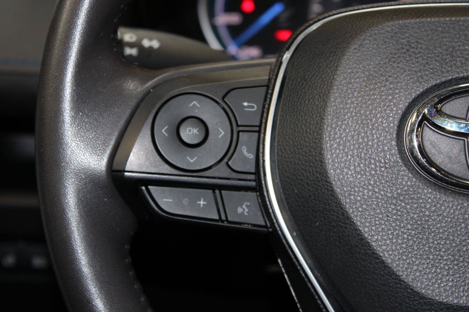 Used 2025 Toyota RAV4 SE AWD/4WD image 28