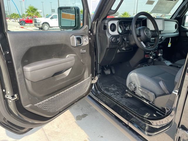 New 2025 Jeep Gladiator Sport AWD/4WD image 14