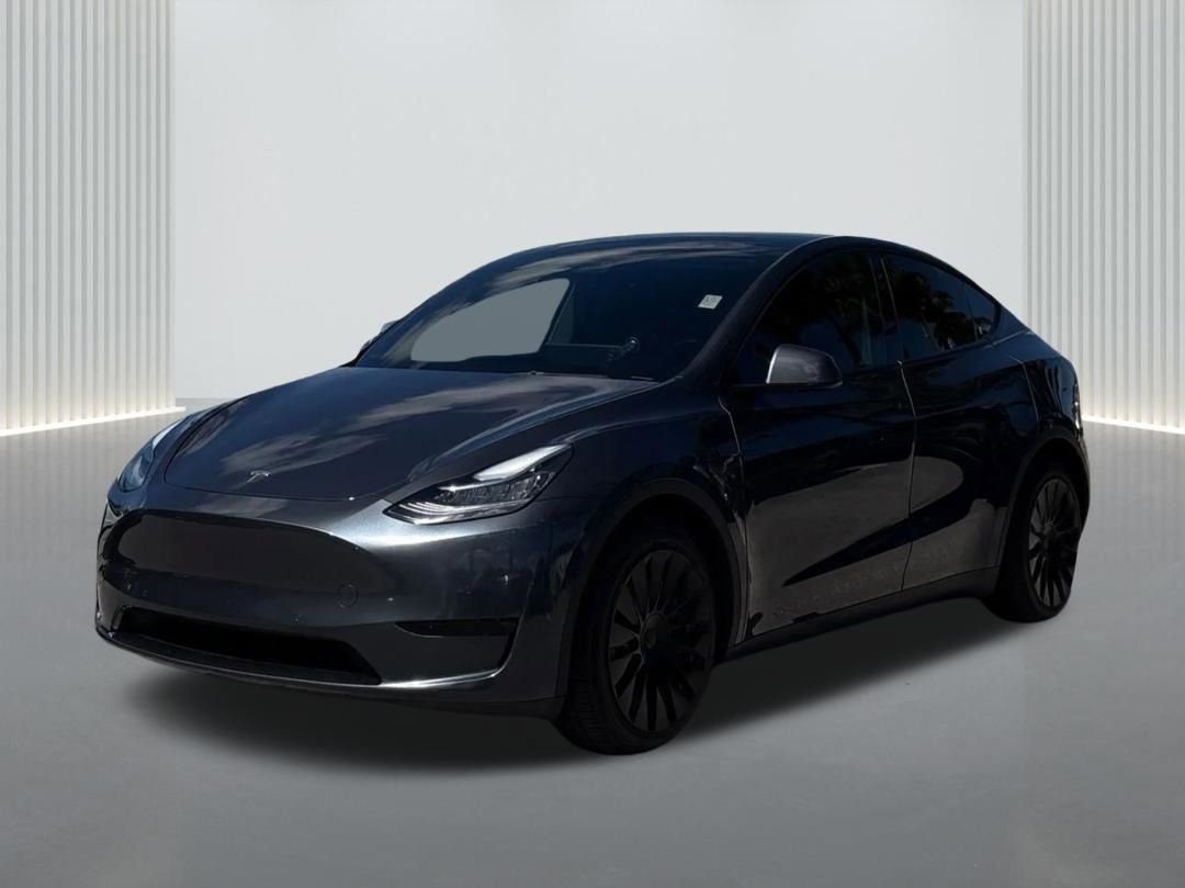 Used 2021 Tesla Model Y Long Range AWD/4WD image 1